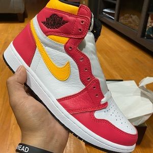 AIR JORDAN 1 RETRO HIGH OG LIGHT FUSION size 9